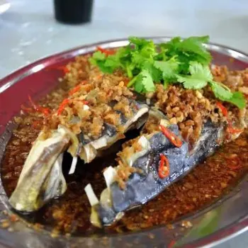 Steamed Fish Head  with Preserved vegetable