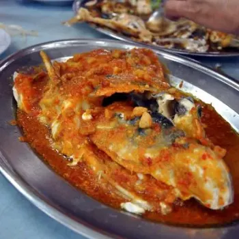 Steamed Fish Head with Fermented Bean Paste