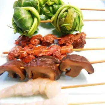 Satay celup (串串锅)