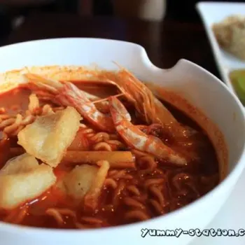 Seafood Tom Yam Noodle