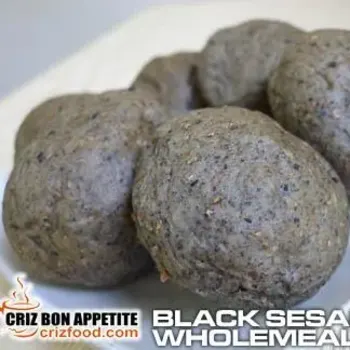 Black Sesame Wholemeal Rolls
