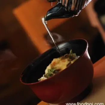 Hot Green Tea and Deep Fried Prawn Tempura