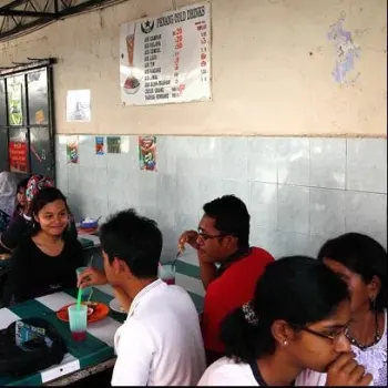 Ais Tingkap Interior