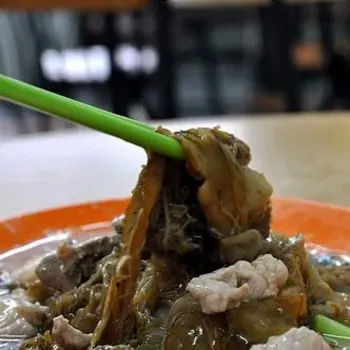 Sar Hor Fun (炒河粉)