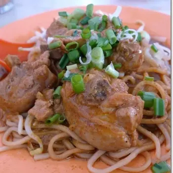 Dry Curry Chicken Noodles