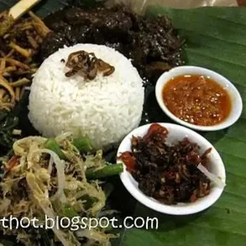 Pork Cook In Soy Rice