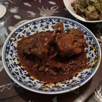 Chicken in Tomato Gravy