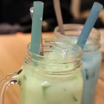 Honey Dew Pearl Tea & Champagne Pearl Tea