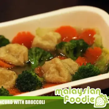 Savory Beancurd With Broccoli