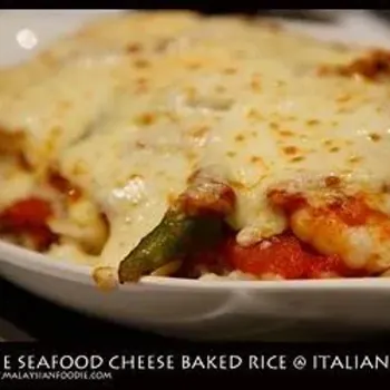 Seafood Cheese Baked Rice