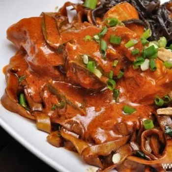 Dry Curry Chicken Pan Mee