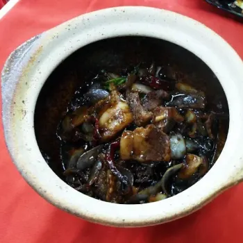 咸鱼花腩煲