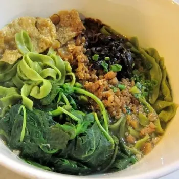 Seven Veggie Pan Mee