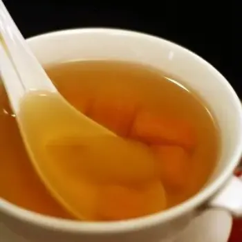 Sweetened Potato Soup with Glutinous Rice Dumpling