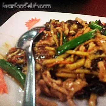 Shredded Pork with Garlic Sauce