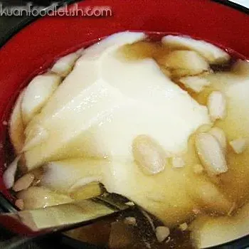Tau Fu Fa with Peanut Soup