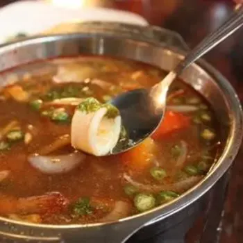 海鲜冬炎汤 (Tom Yam Seafood Soup)