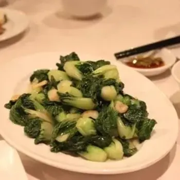蒜片清炒青菜