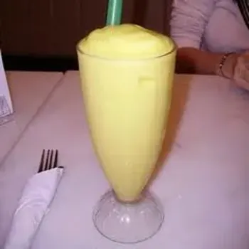 Mango Smoothies With Yogurt