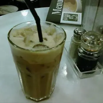 ’stockin milk tea’ ( si mat lai cha)