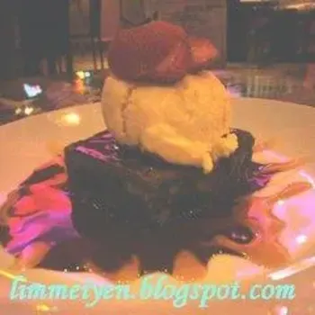 Chocolate Brownie with Vanilla Ice Cream