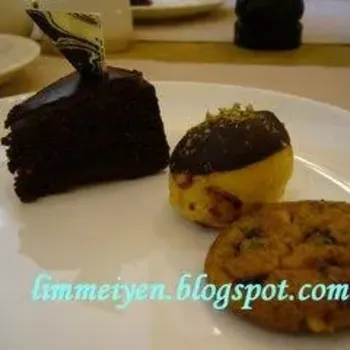Dark Chocolate Cake,Chocolate Doughnut