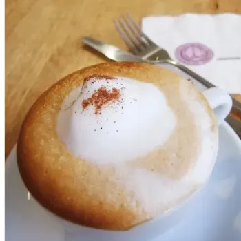 Cappuccino (with fluffy foam)