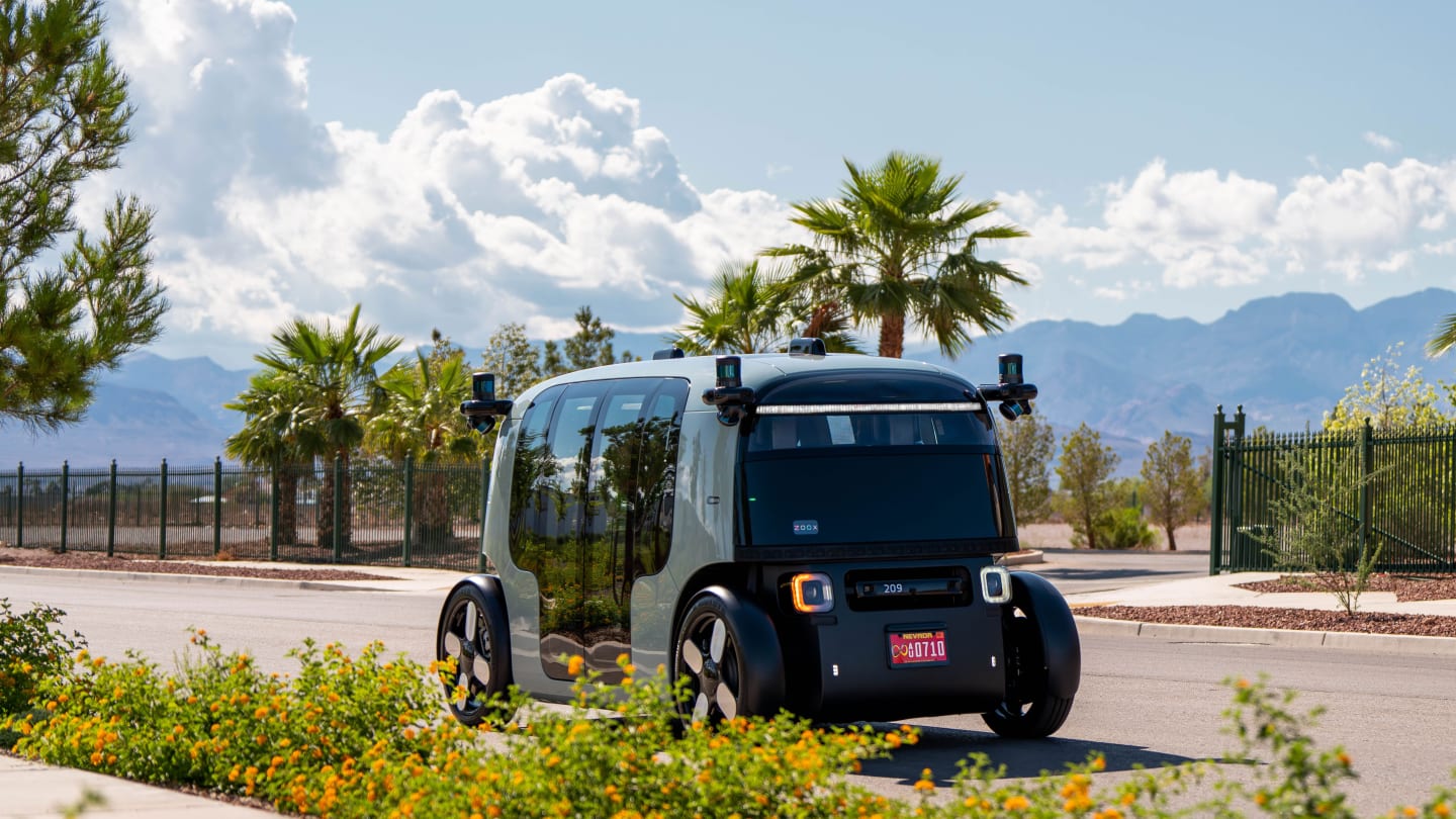 Las Vegas Zoox Robotaxi 3 LR