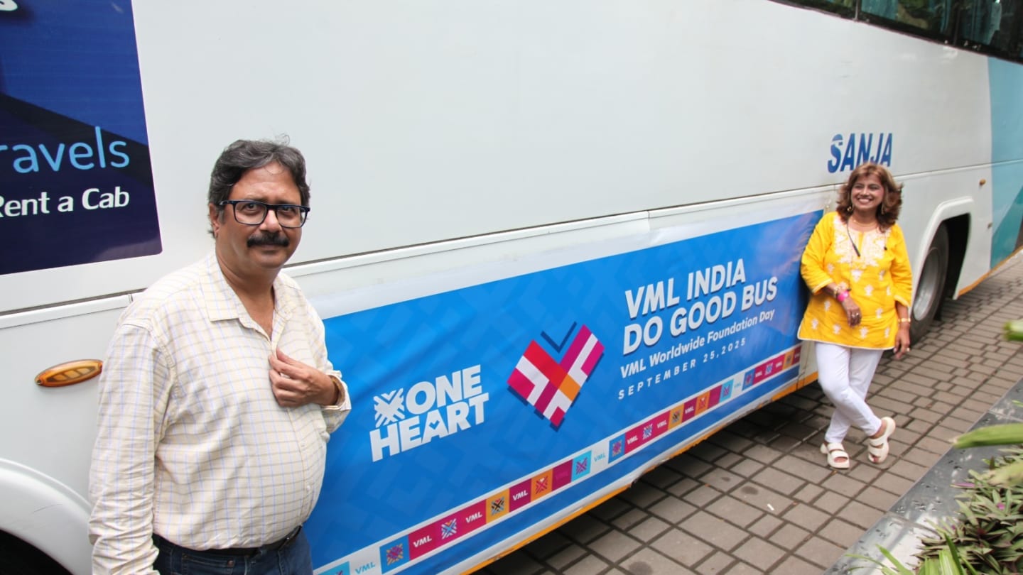 Branded VML Do Good Bus promoting community engagement and social responsibility.