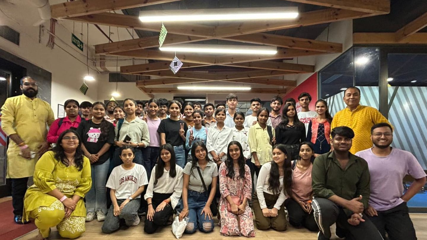 VML Enterprise Solutions Noida team group photograph during Foundation Day celebrations