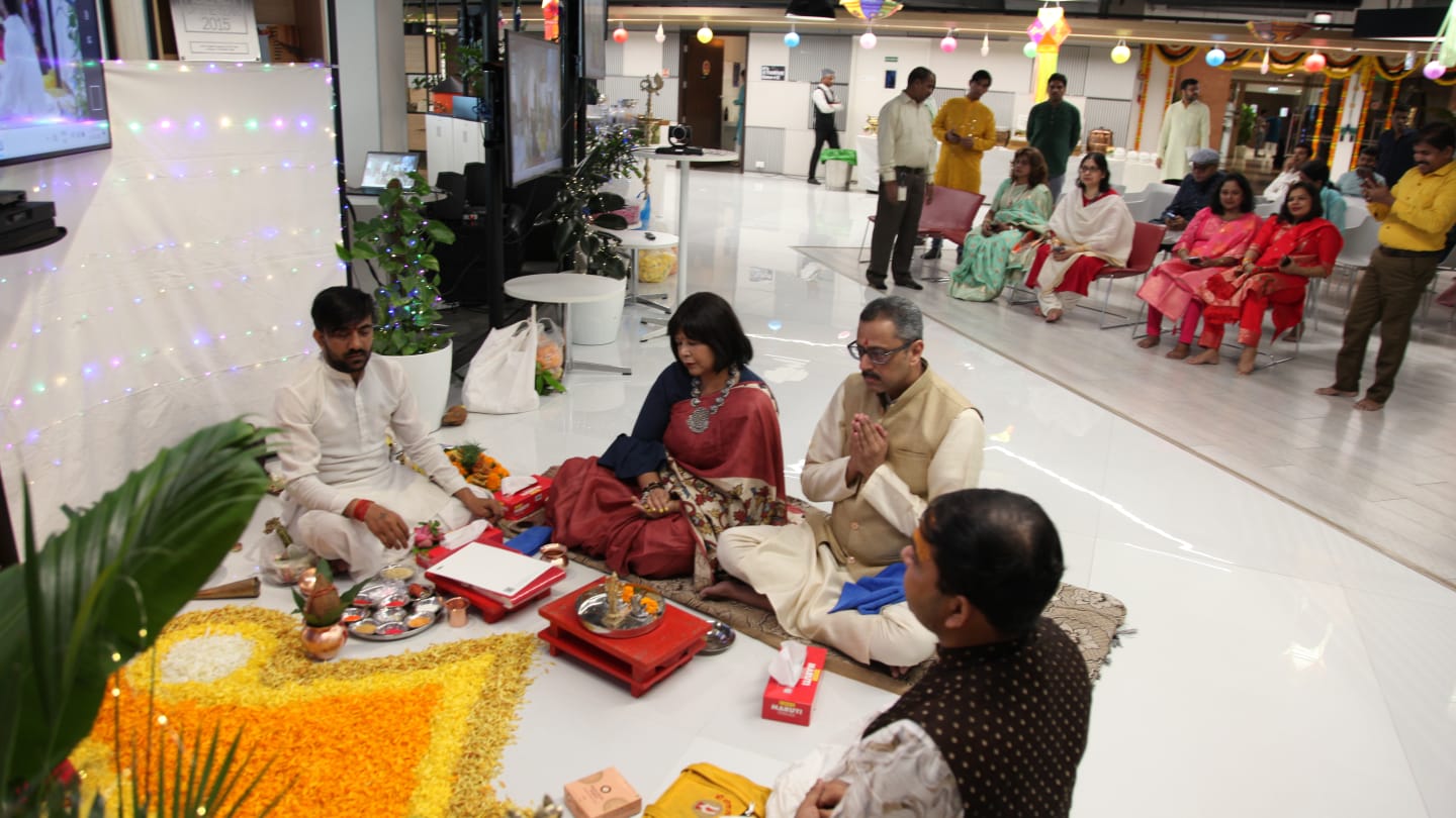 VML India Mumbai employees participating in the puja