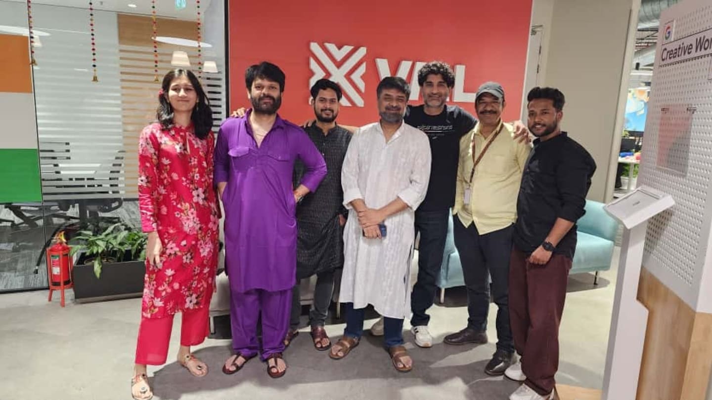 VML India Gurugram employees posing together during the Diwali 2025 office celebration in festive traditional attire.