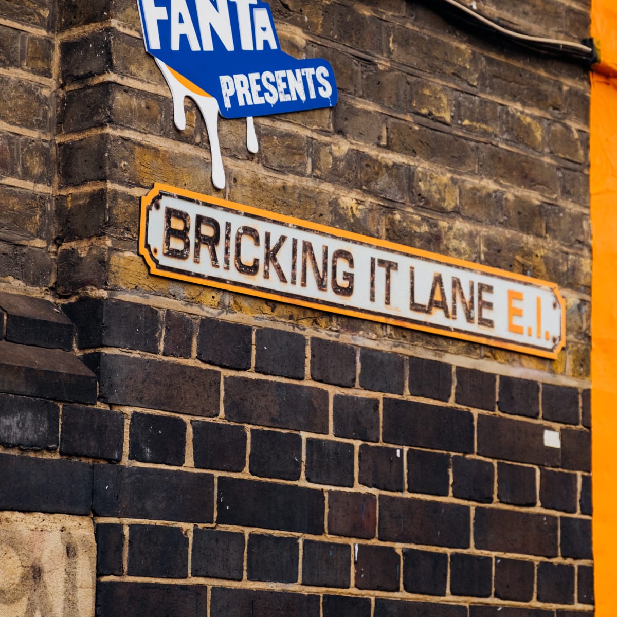 004 Fanta Bricking It Lane