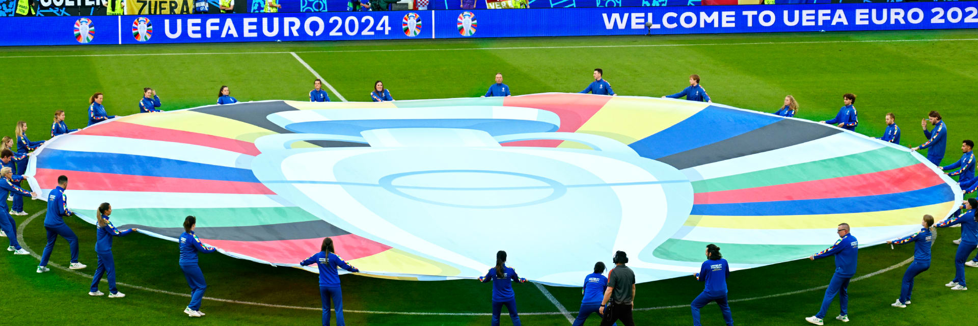 Euro2024 Case VML Life 11