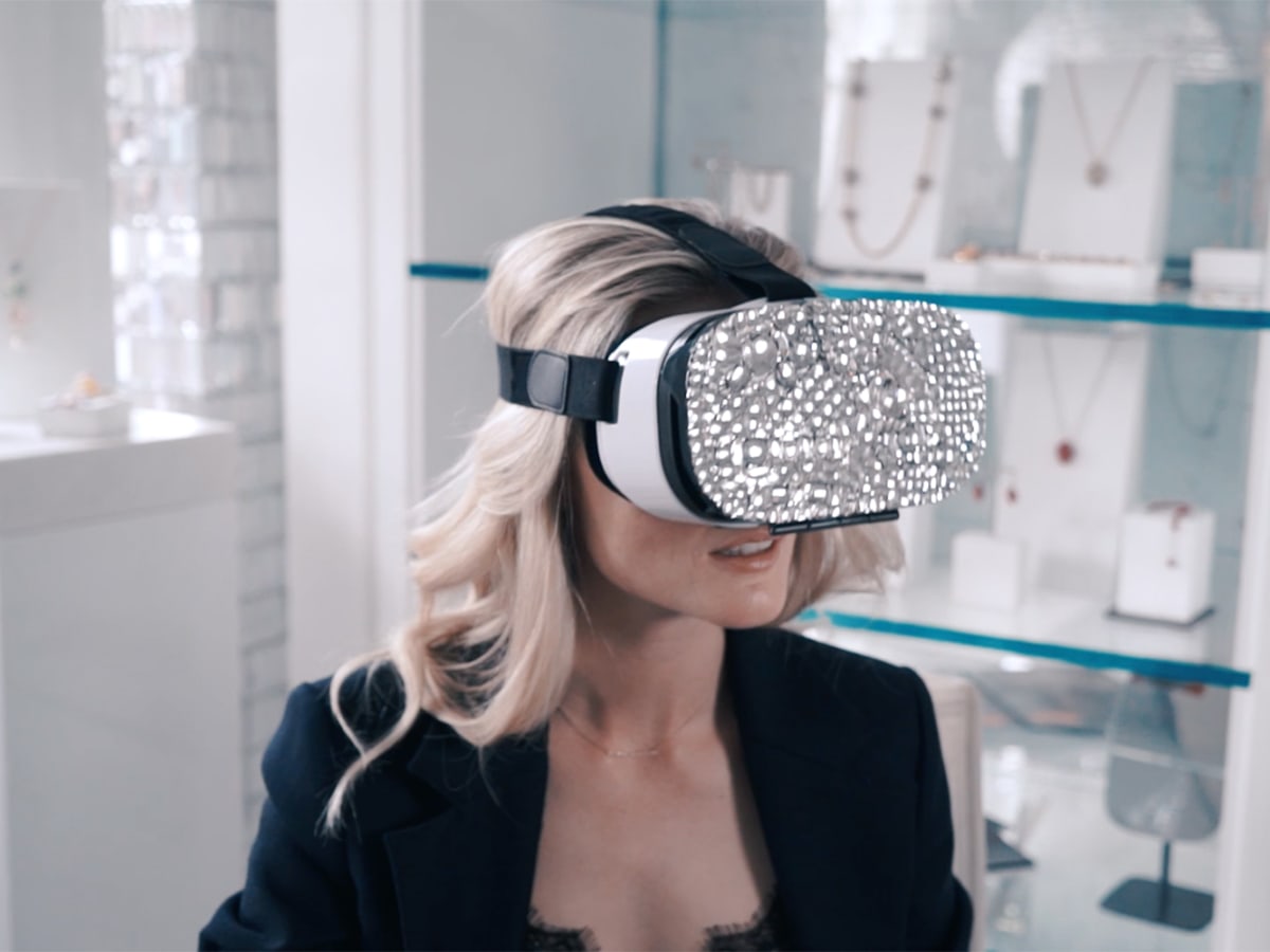 Swarovski VR, Burberry AR and more