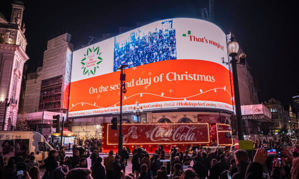 Coca Cola Piccadilly Lights Xmas 2022 4