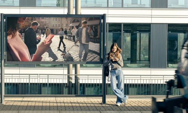 VML Czechias Kit Kat Phone Break Named One of the Worlds Best OOH Ads