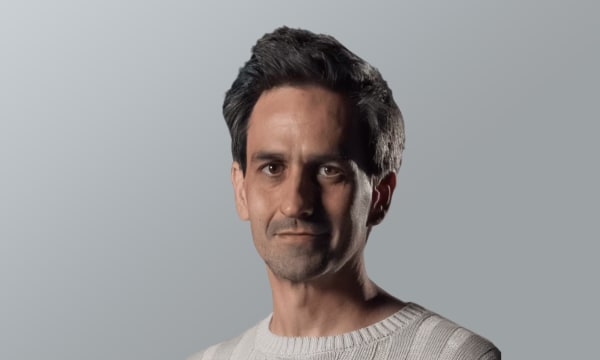 Carlos Baer Headshot
