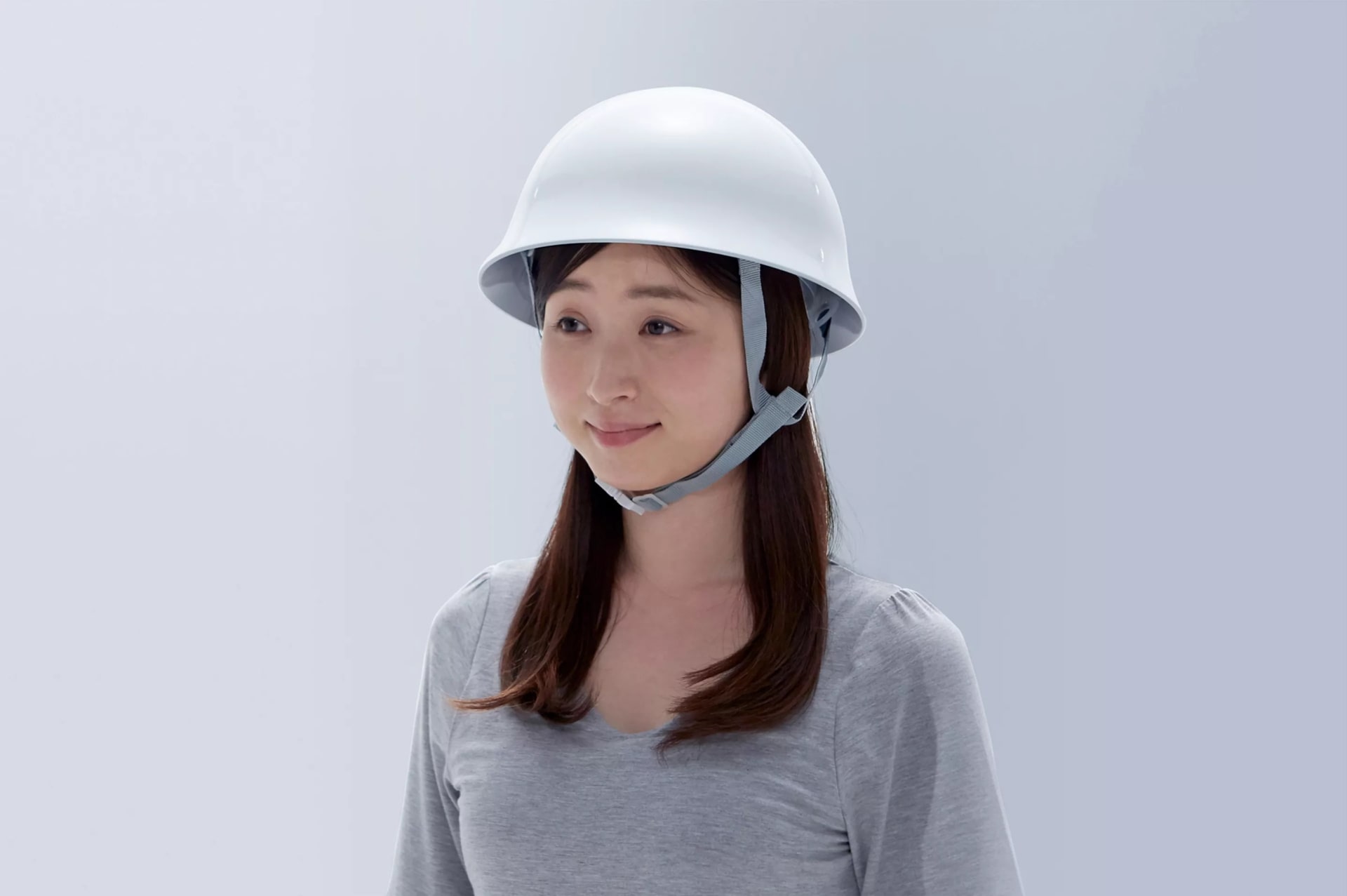 Girls wearing the +MET helmet