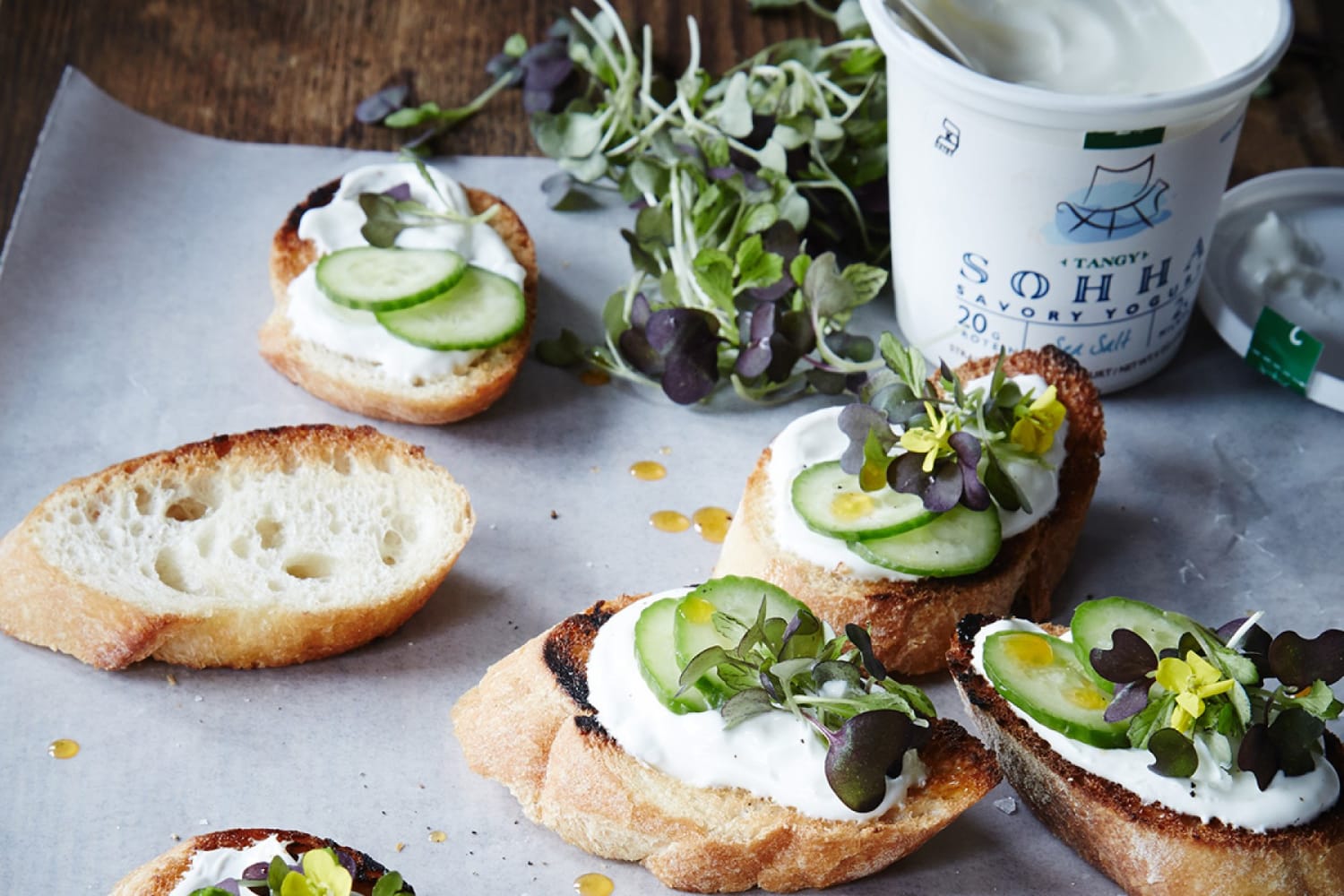 WEB Bread Baguette With Greens 006