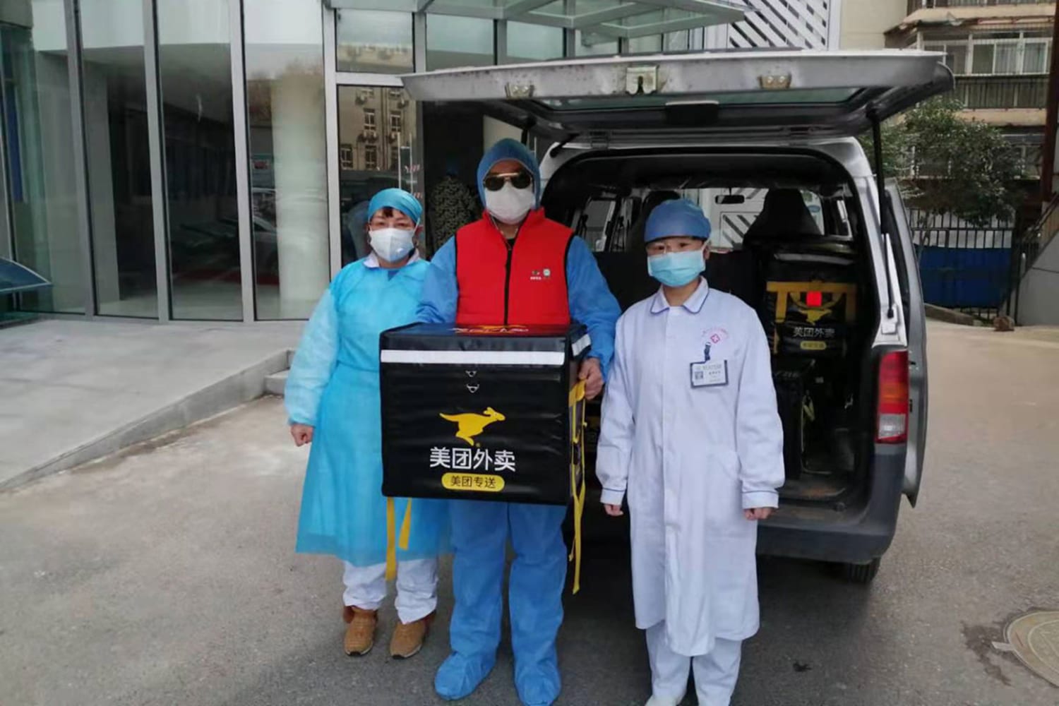 WEB Meituan offers free food for Wuhan hospital