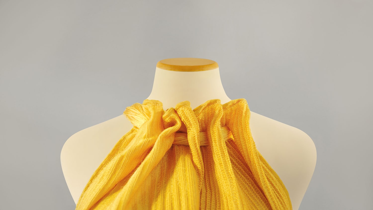 WEB Bolt Threads Gold Mo MA Dress Collar