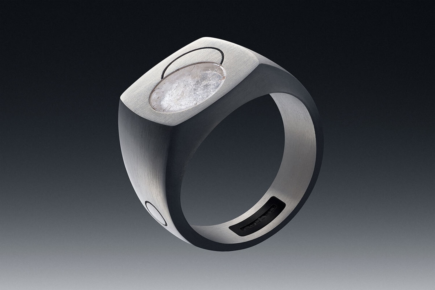 Quartz concept ring. Courtesy of Modem and Retinaa