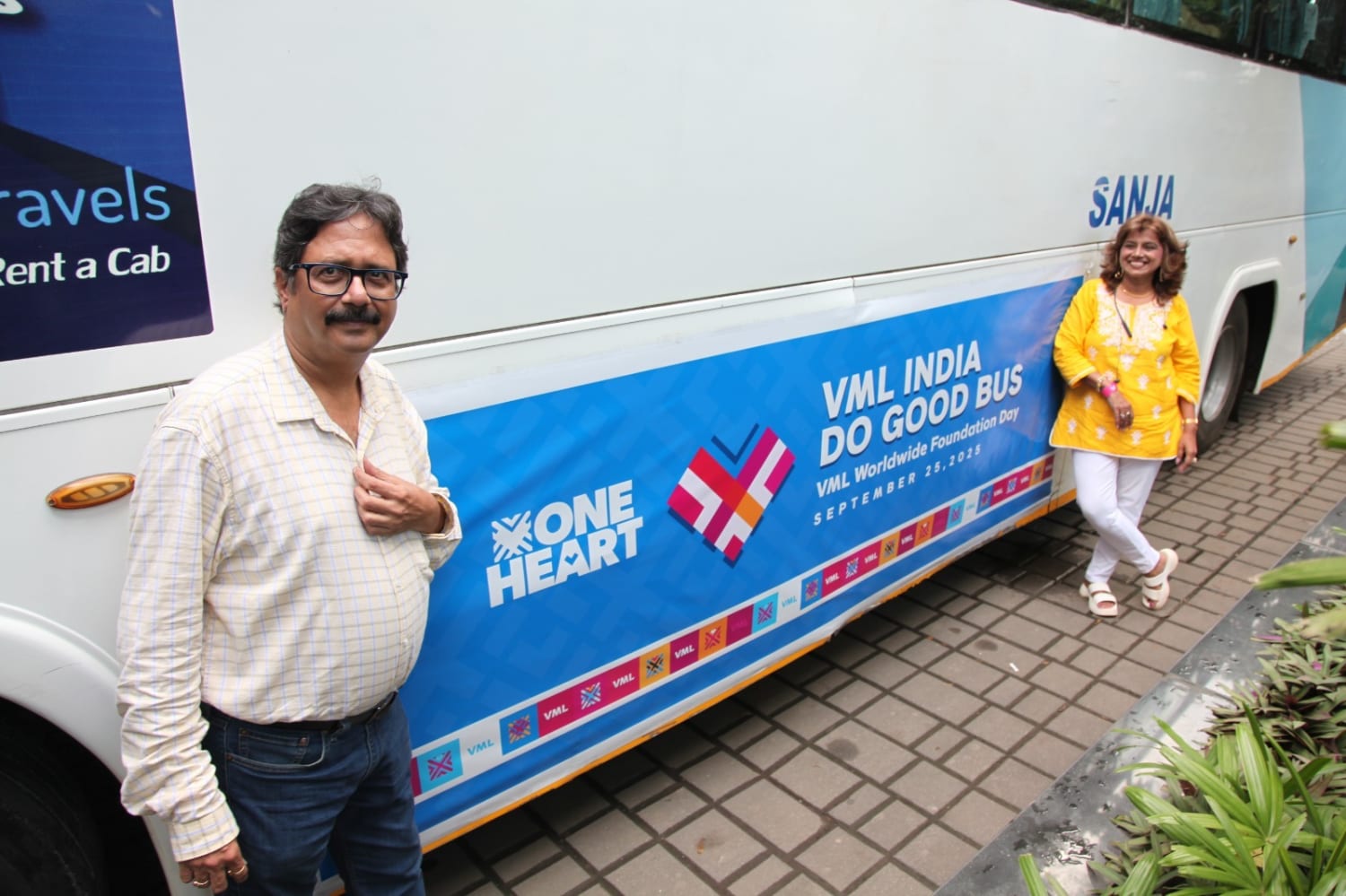 Branded VML Do Good Bus promoting community engagement and social responsibility.