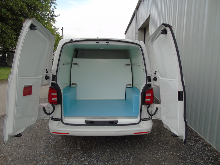 Volkswagen Transporter T6 Hygienic Conversion: Code 044