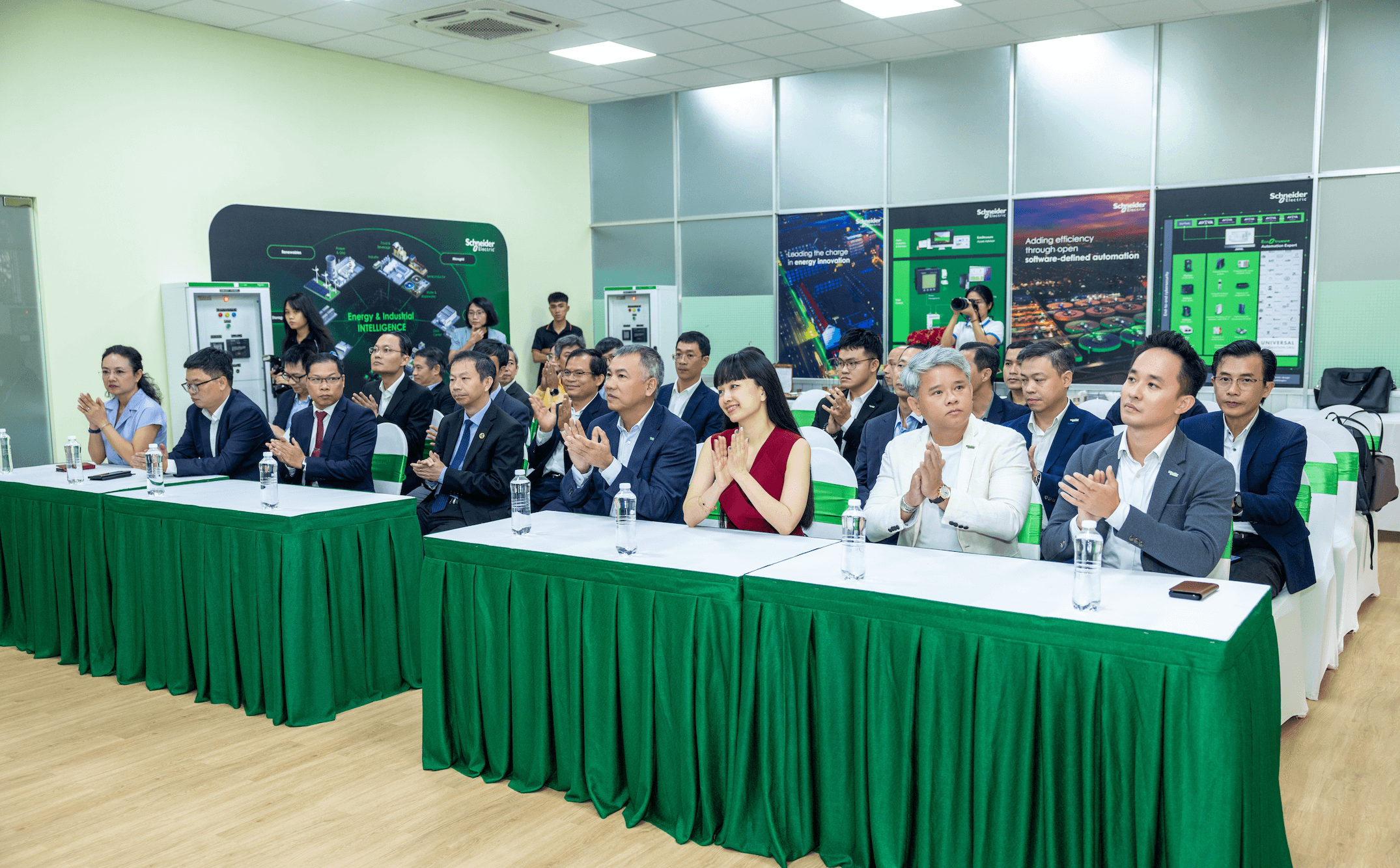 Ảnh màn hình 2025-12-29 lúc 16.15.55.png