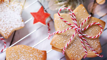 Karácsonyi varázslat a honyhában: Készíts doTERRA esszenciális olajokkal illatos ünnepi kekszeket!