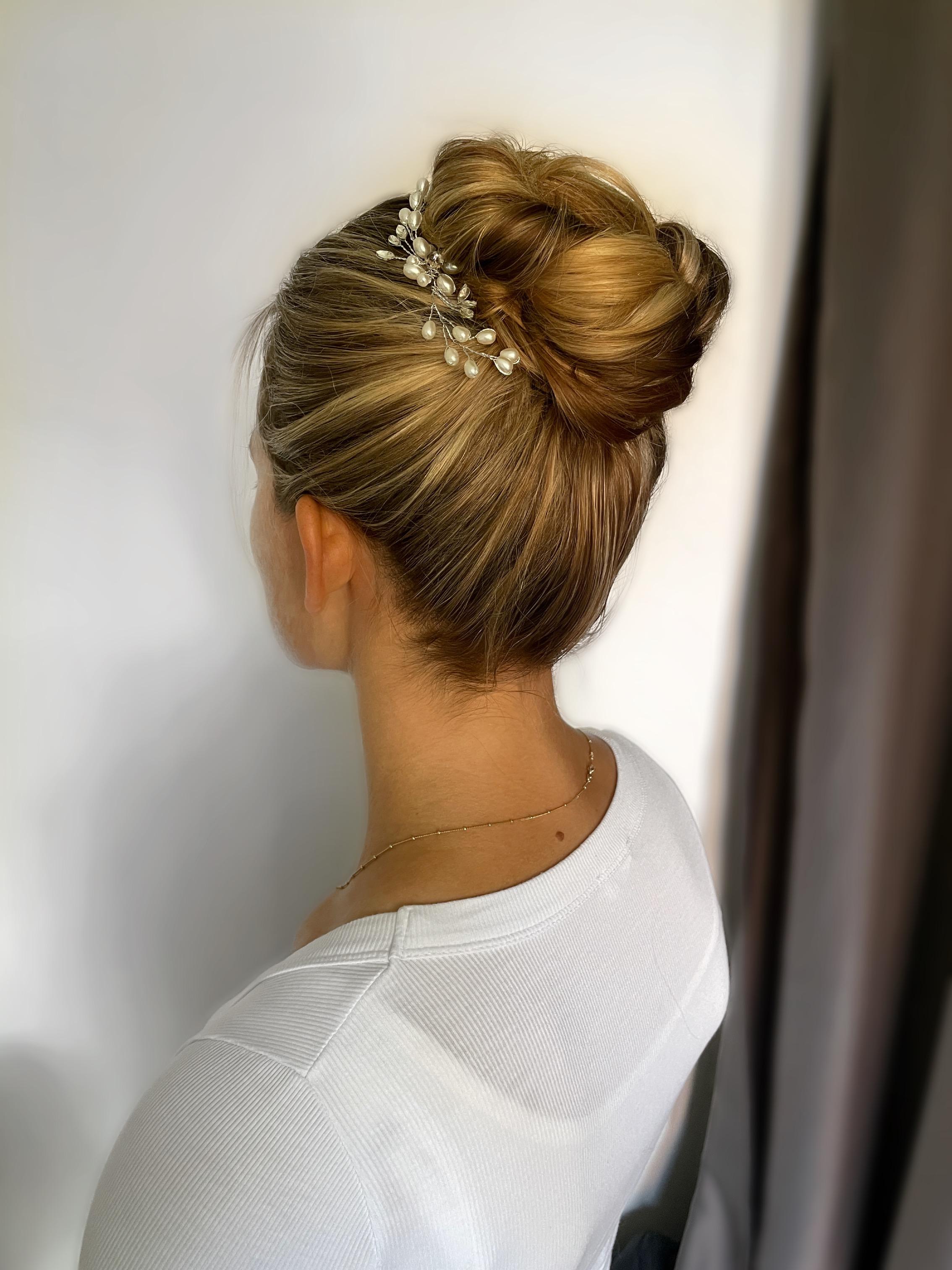 Bridal hair styling by Jenny Nicholls
