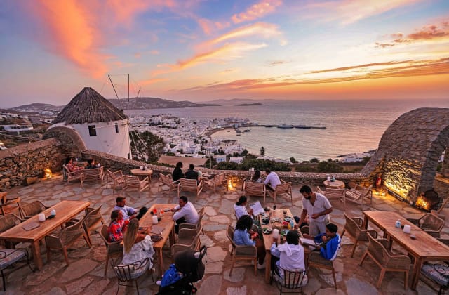 Sunset at 180° Sunset Bar