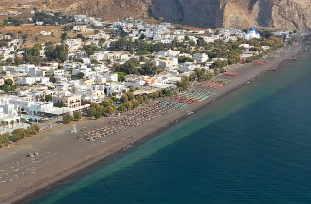 Perissa Beach